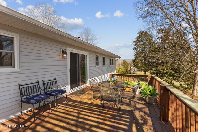 786 Swan Pond Circle Rd, Harriman, TN 37748