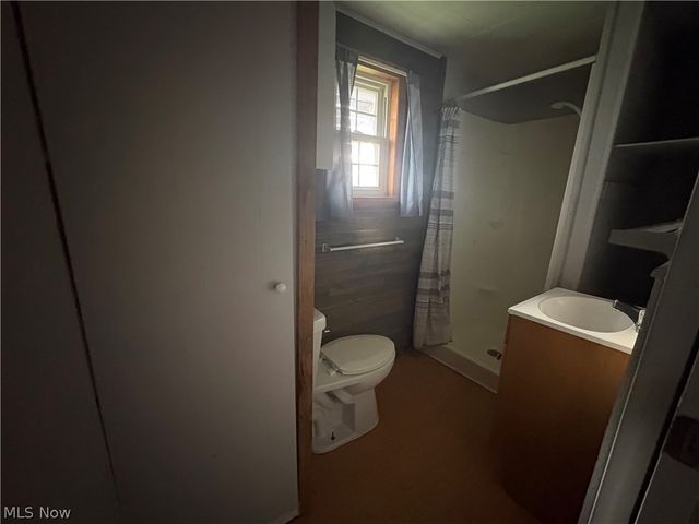 237 Race Avenue, Byesville, OH 43723