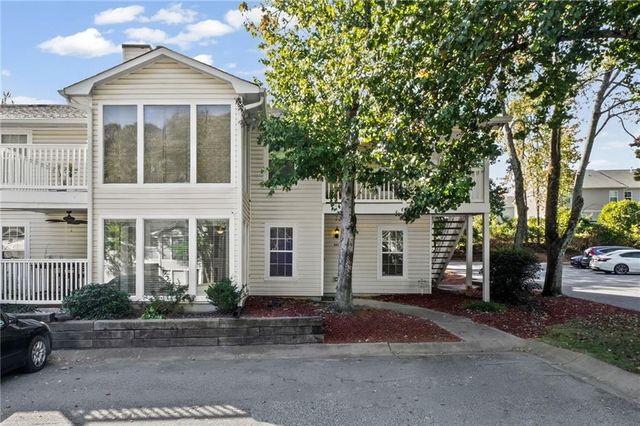 401 Augusta SE Drive, Marietta, GA 30067