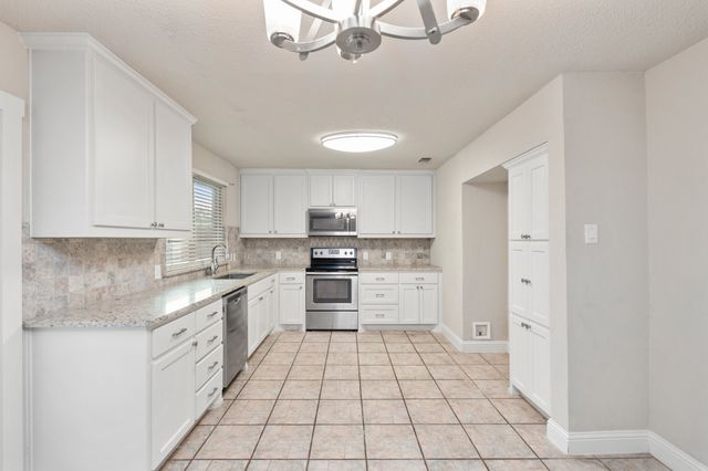 6728 Fair Meadows Drive, North Richland Hills, TX 76182