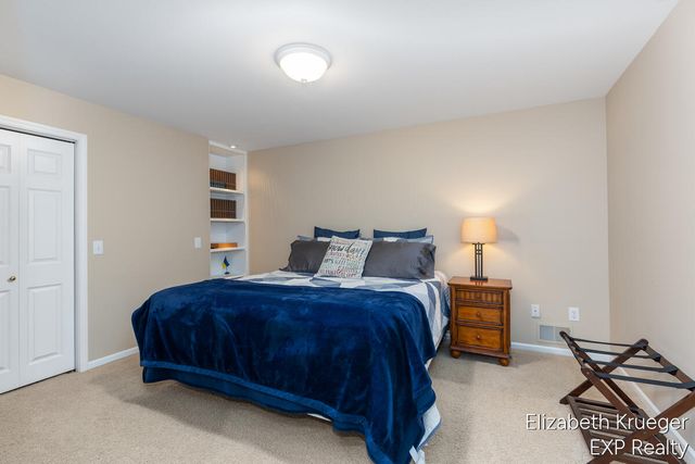 4501 Hickory Grove Court Ne, Grand Rapids Twp, MI 49301