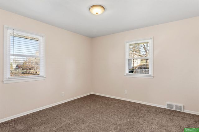 4905 N 59TH Street, Omaha, NE 68104