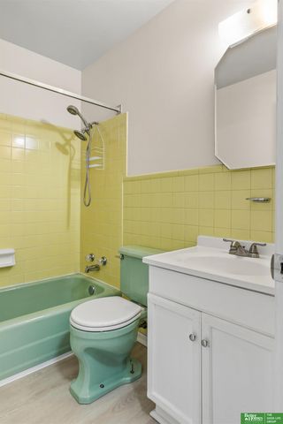 4905 N 59TH Street, Omaha, NE 68104