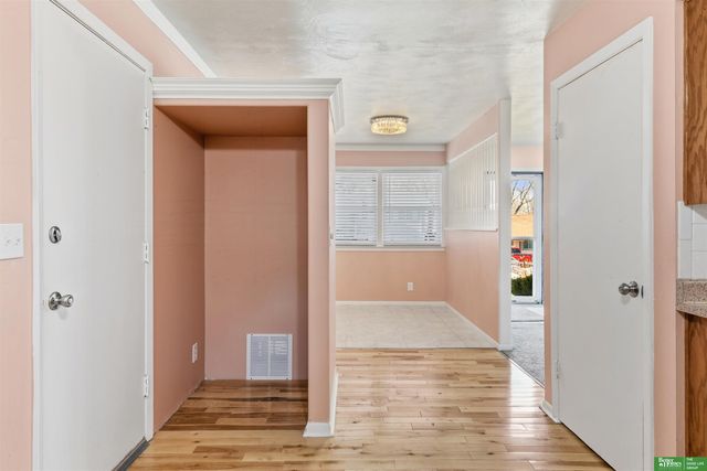 4905 N 59TH Street, Omaha, NE 68104