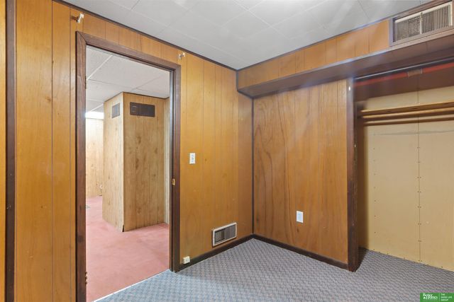 4905 N 59TH Street, Omaha, NE 68104