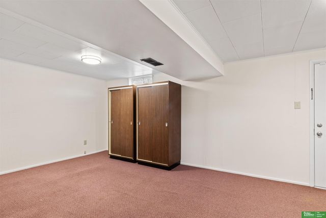 4905 N 59TH Street, Omaha, NE 68104