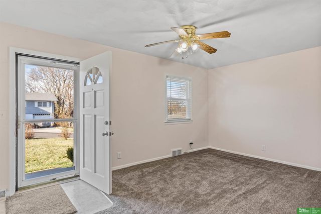 4905 N 59TH Street, Omaha, NE 68104