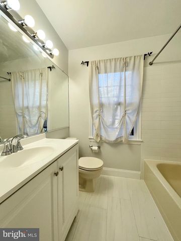 1208 W ABINGDON DR, Alexandria, VA 22314