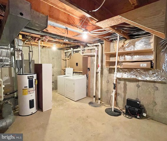 1208 W ABINGDON DR, Alexandria, VA 22314