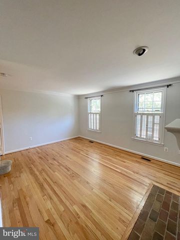 1208 W ABINGDON DR, Alexandria, VA 22314