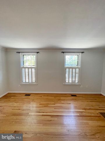 1208 W ABINGDON DR, Alexandria, VA 22314