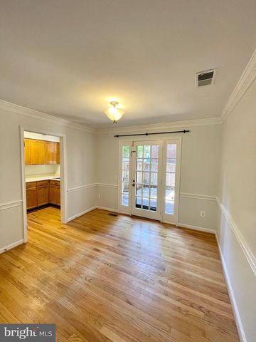 1208 W ABINGDON DR, Alexandria, VA 22314