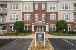 1525 Building Q Finch Lane 1525, Central Islip, NY 11722