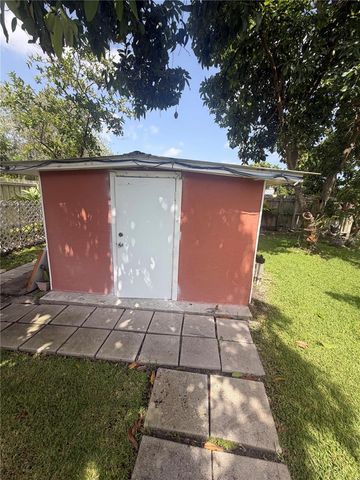 1304 DONWOODS LANE, Royal Palm Beach, FL 33411