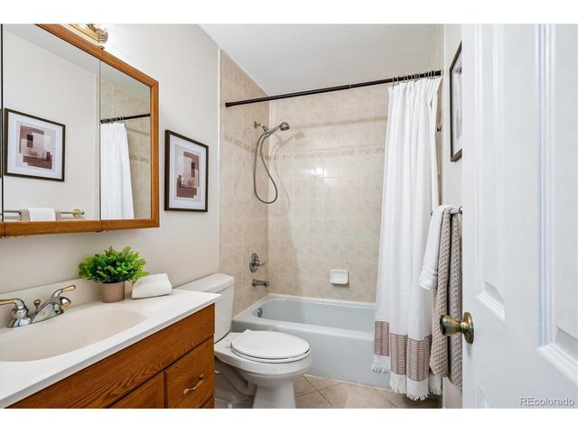 3952 S Yosemite St, Denver, CO 80237