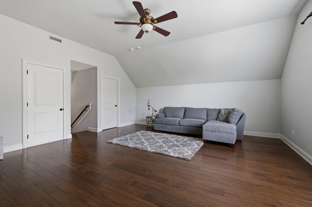 1655 Noah Ln, Gallatin, TN 37066