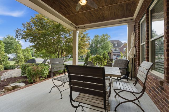1655 Noah Ln, Gallatin, TN 37066