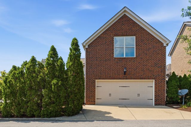 1655 Noah Ln, Gallatin, TN 37066