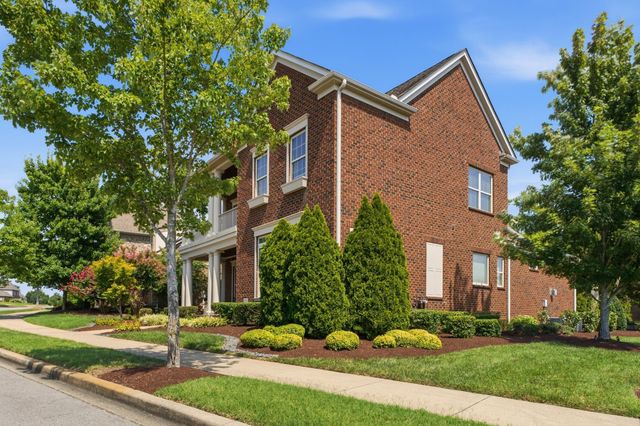 1655 Noah Ln, Gallatin, TN 37066