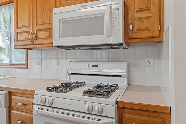 9110 NW 86TH Street, Kansas City, MO 64153