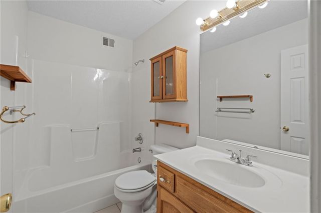 9110 NW 86TH Street, Kansas City, MO 64153