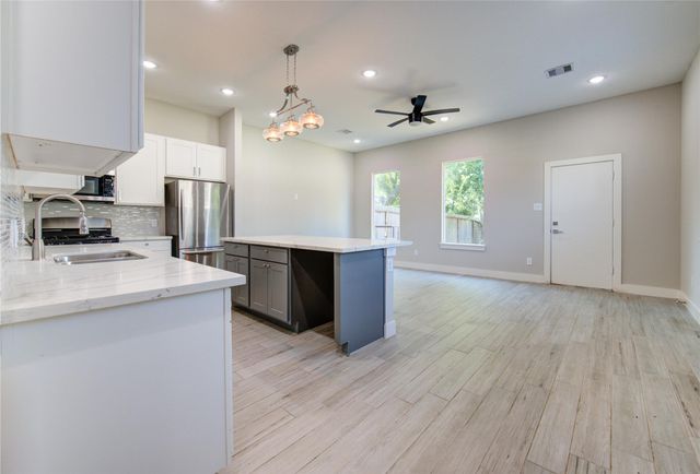 4536 Sunflower Street, Houston, TX 77051