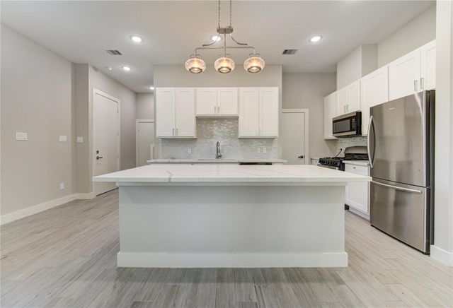 4536 Sunflower Street, Houston, TX 77051