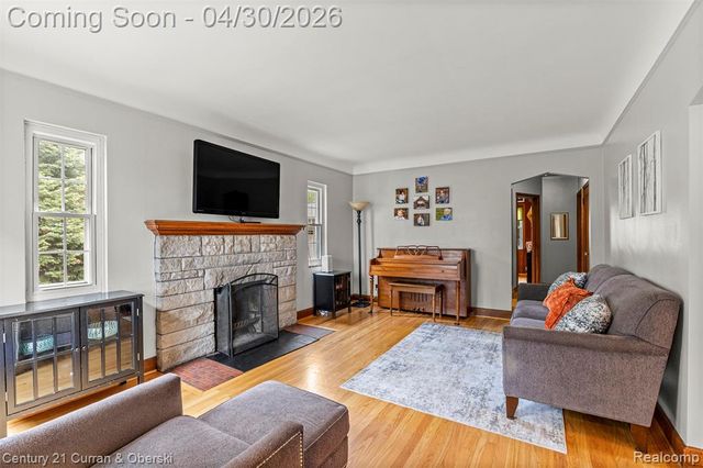 21506 Tenny Street, Dearborn, MI 48124