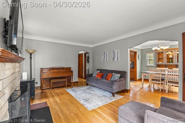 21506 Tenny Street, Dearborn, MI 48124