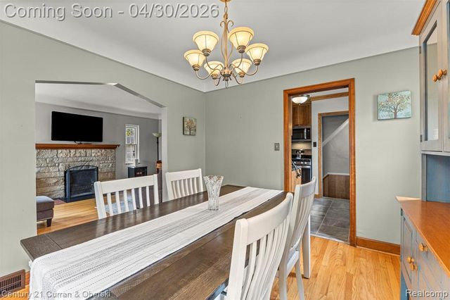 21506 Tenny Street, Dearborn, MI 48124