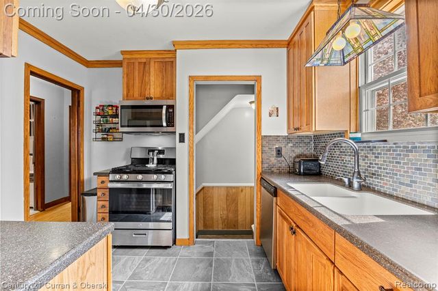 21506 Tenny Street, Dearborn, MI 48124