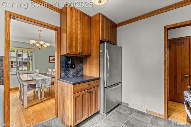 21506 Tenny Street, Dearborn, MI 48124