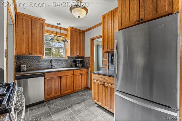 21506 Tenny Street, Dearborn, MI 48124