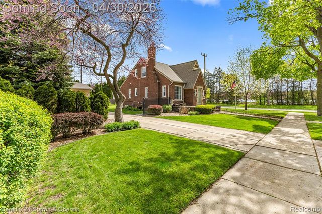 21506 Tenny Street, Dearborn, MI 48124