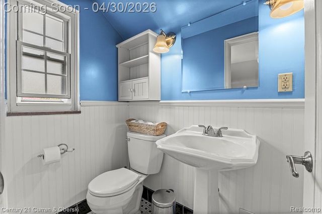 21506 Tenny Street, Dearborn, MI 48124