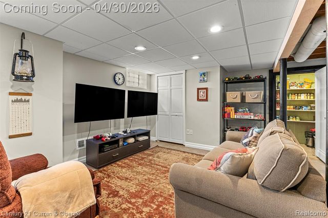 21506 Tenny Street, Dearborn, MI 48124