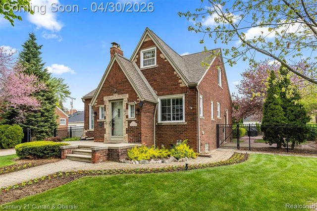 21506 Tenny Street, Dearborn, MI 48124