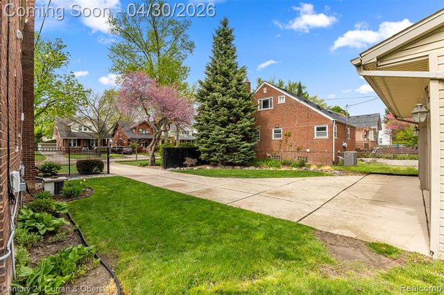 21506 Tenny Street, Dearborn, MI 48124