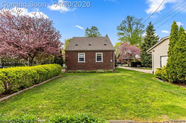 21506 Tenny Street, Dearborn, MI 48124