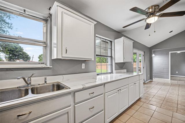 11927 Flushing Meadows Drive, Houston, TX 77089