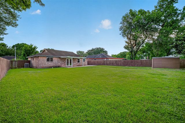 11927 Flushing Meadows Drive, Houston, TX 77089
