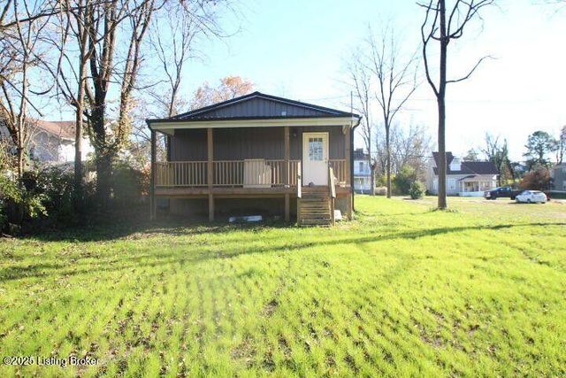 321 E Woodford St, Lawrenceburg, KY 40342