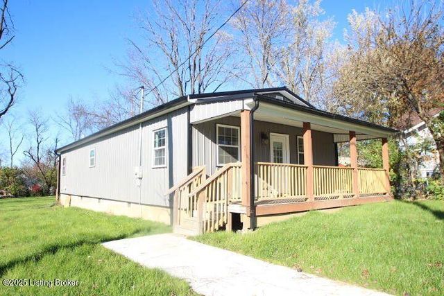 321 E Woodford St, Lawrenceburg, KY 40342