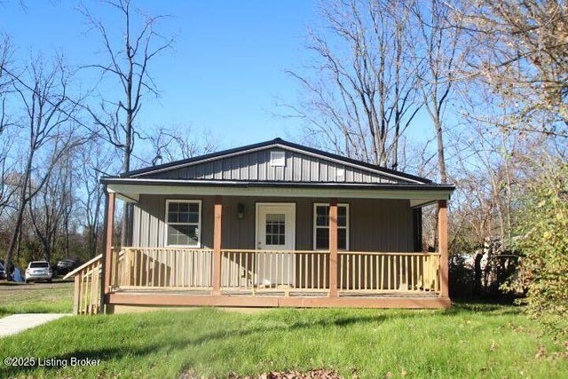 321 E Woodford St, Lawrenceburg, KY 40342