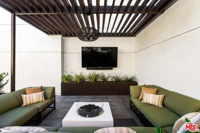 1333 S Orange Grove Avenue PH501, Los Angeles, CA 90019
