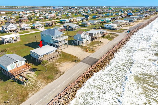 722 Beach Drive, Surfside Beach, TX 77541
