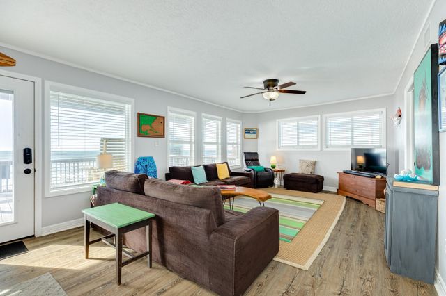 722 Beach Drive, Surfside Beach, TX 77541