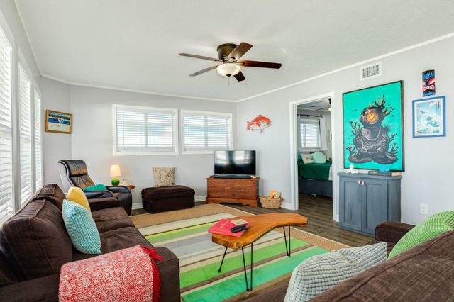 722 Beach Drive, Surfside Beach, TX 77541