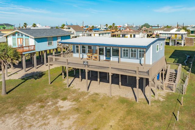 722 Beach Drive, Surfside Beach, TX 77541