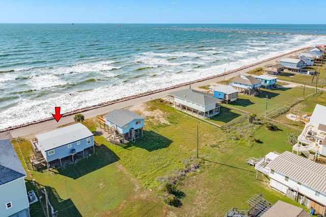 722 Beach Drive, Surfside Beach, TX 77541